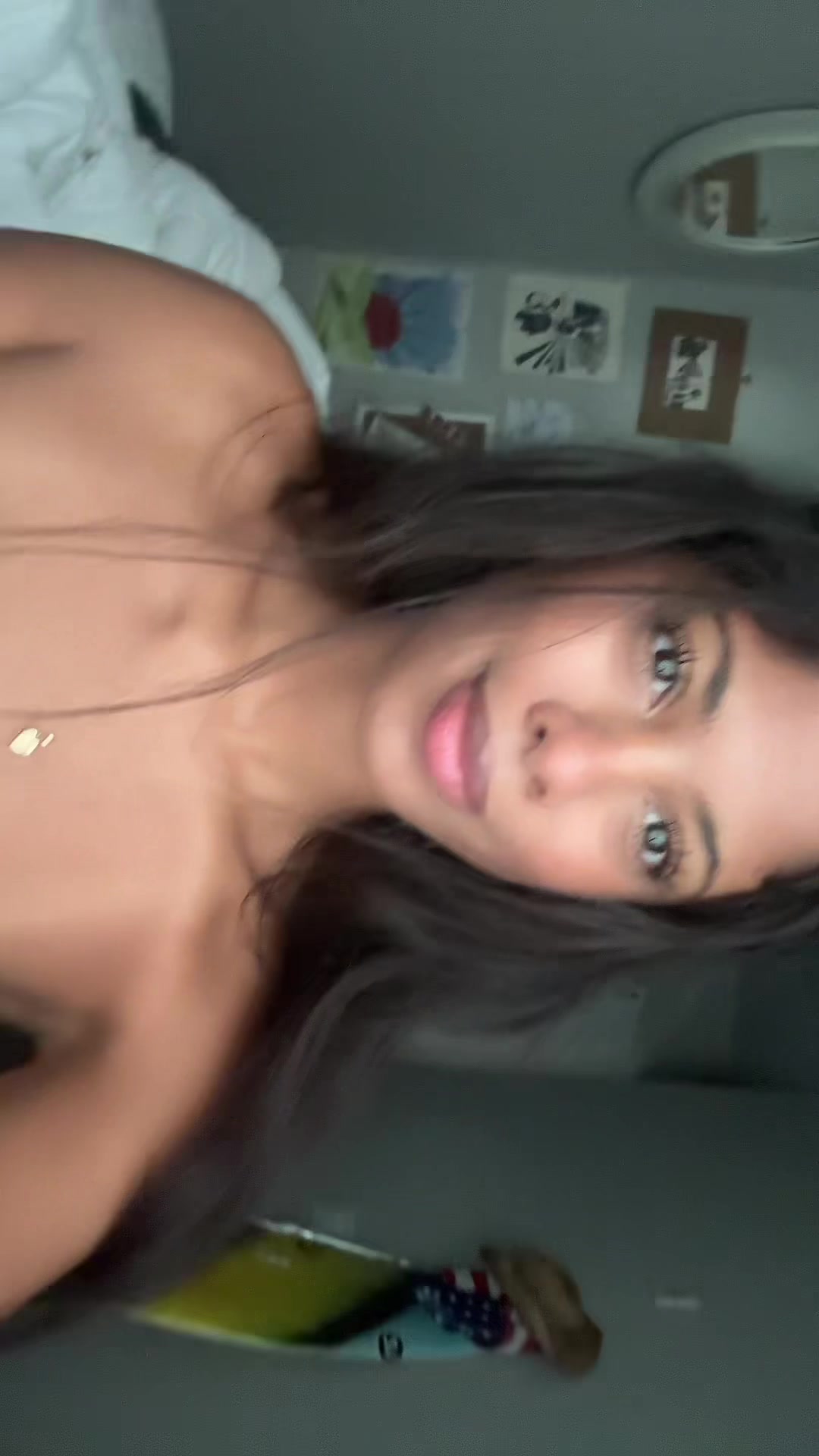 @bella
