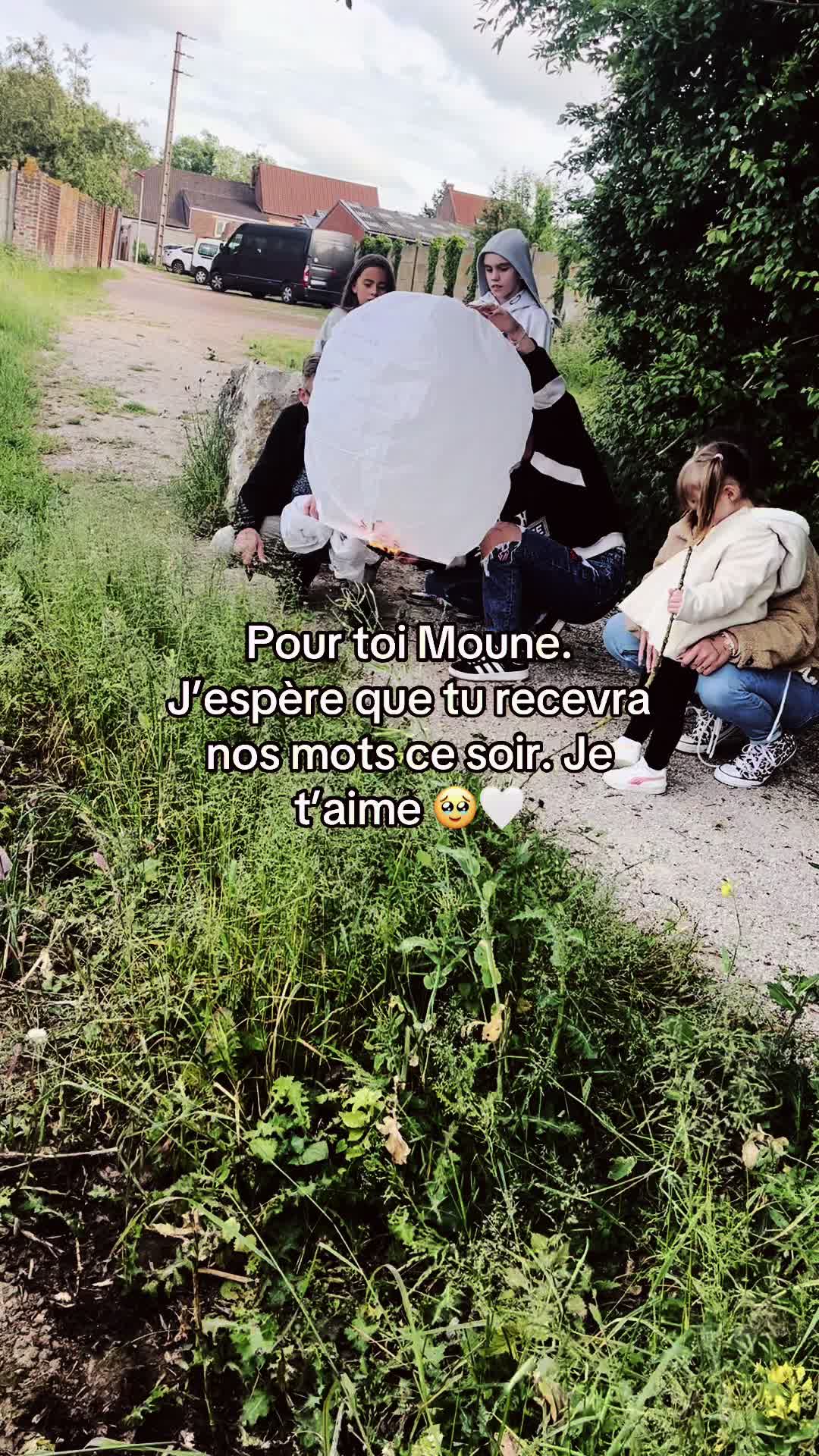 @Moune 🌙🩵