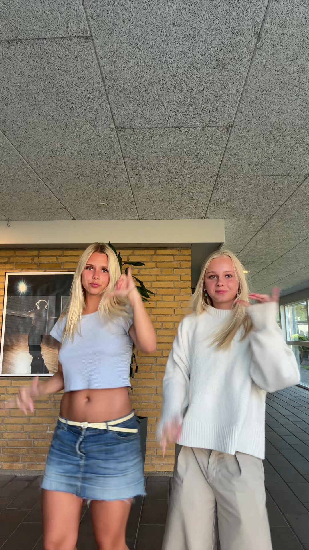 @claracosmus