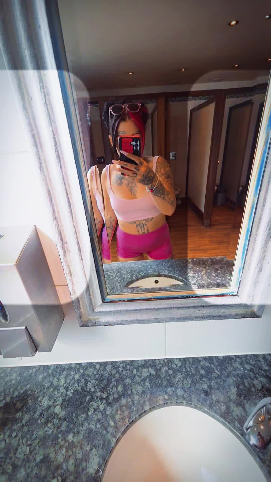 @Tanisha Louise