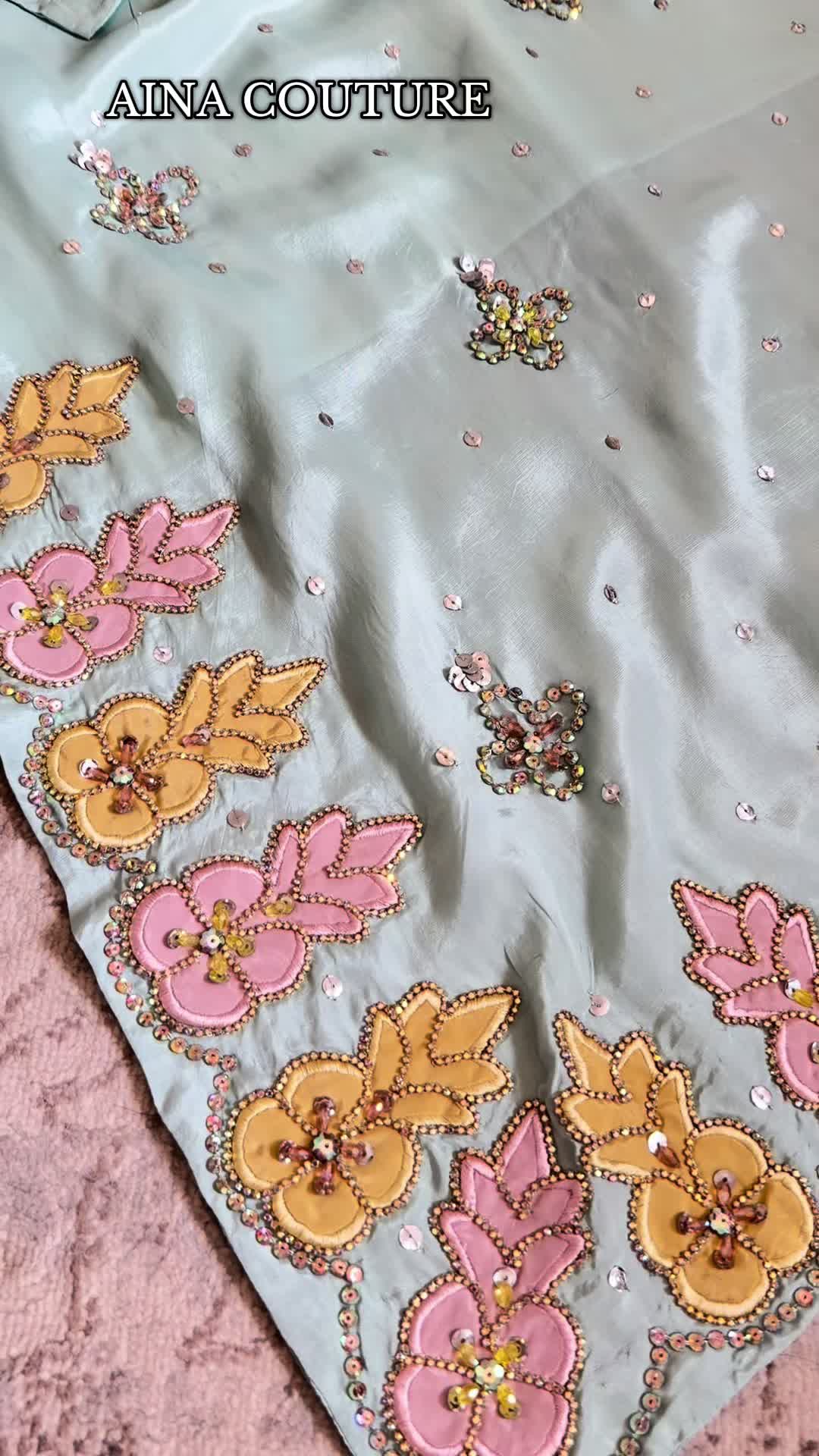 @Aina__couture