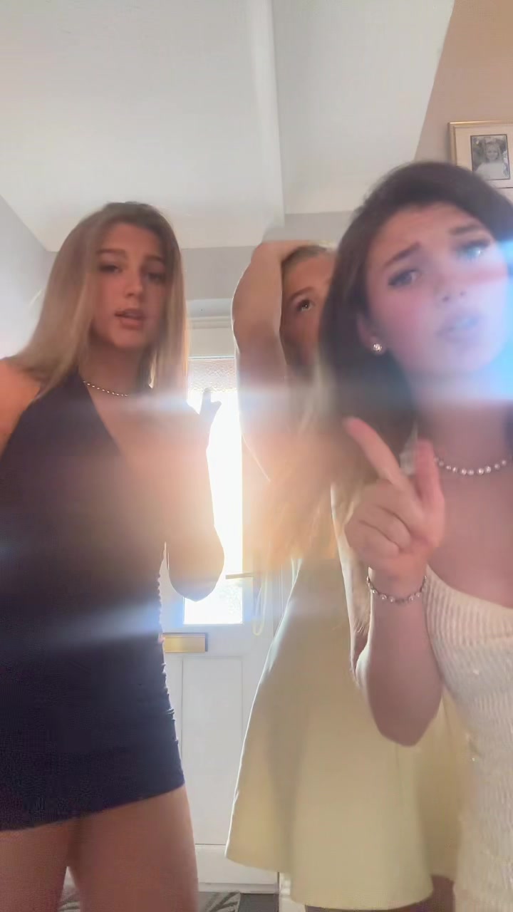 @𝐑𝐨𝐱𝐲🤍🪩