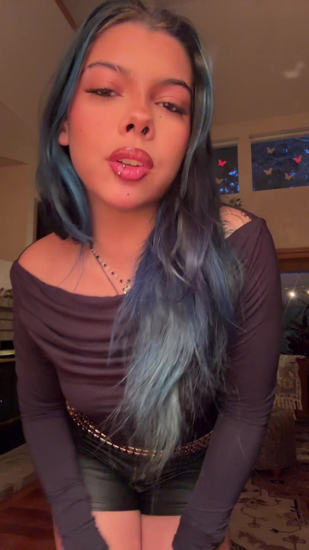 @Isabella