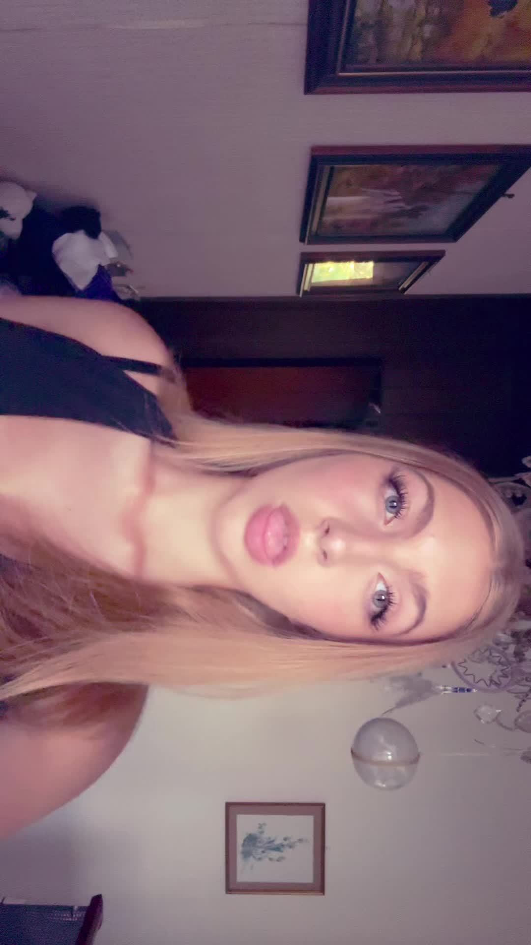 @𝓜𝓮𝓭𝓮