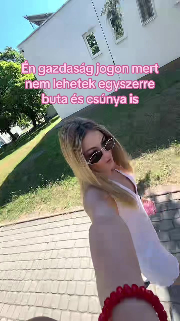 @𝕂𝕚𝕤𝕤 𝔻𝕖𝕥𝕥𝕚