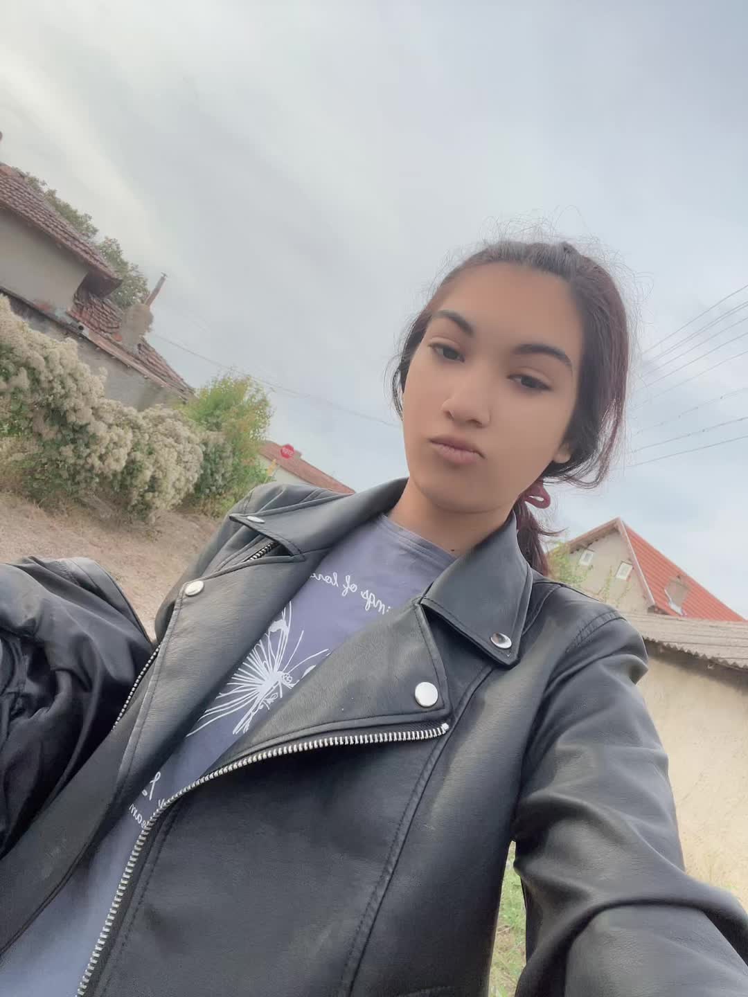 @🫠