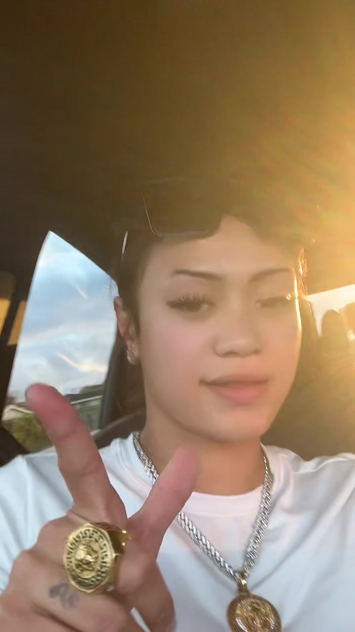@Babez