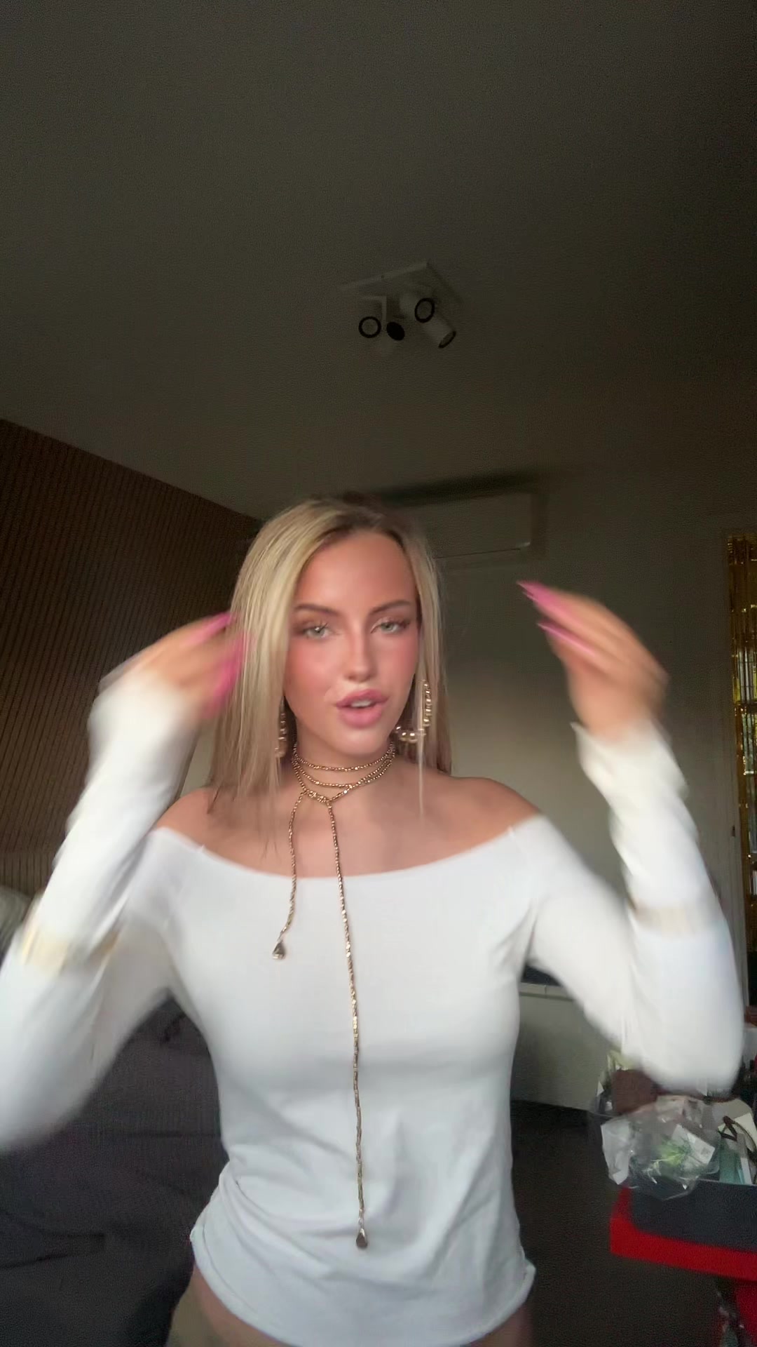 @lou sara
