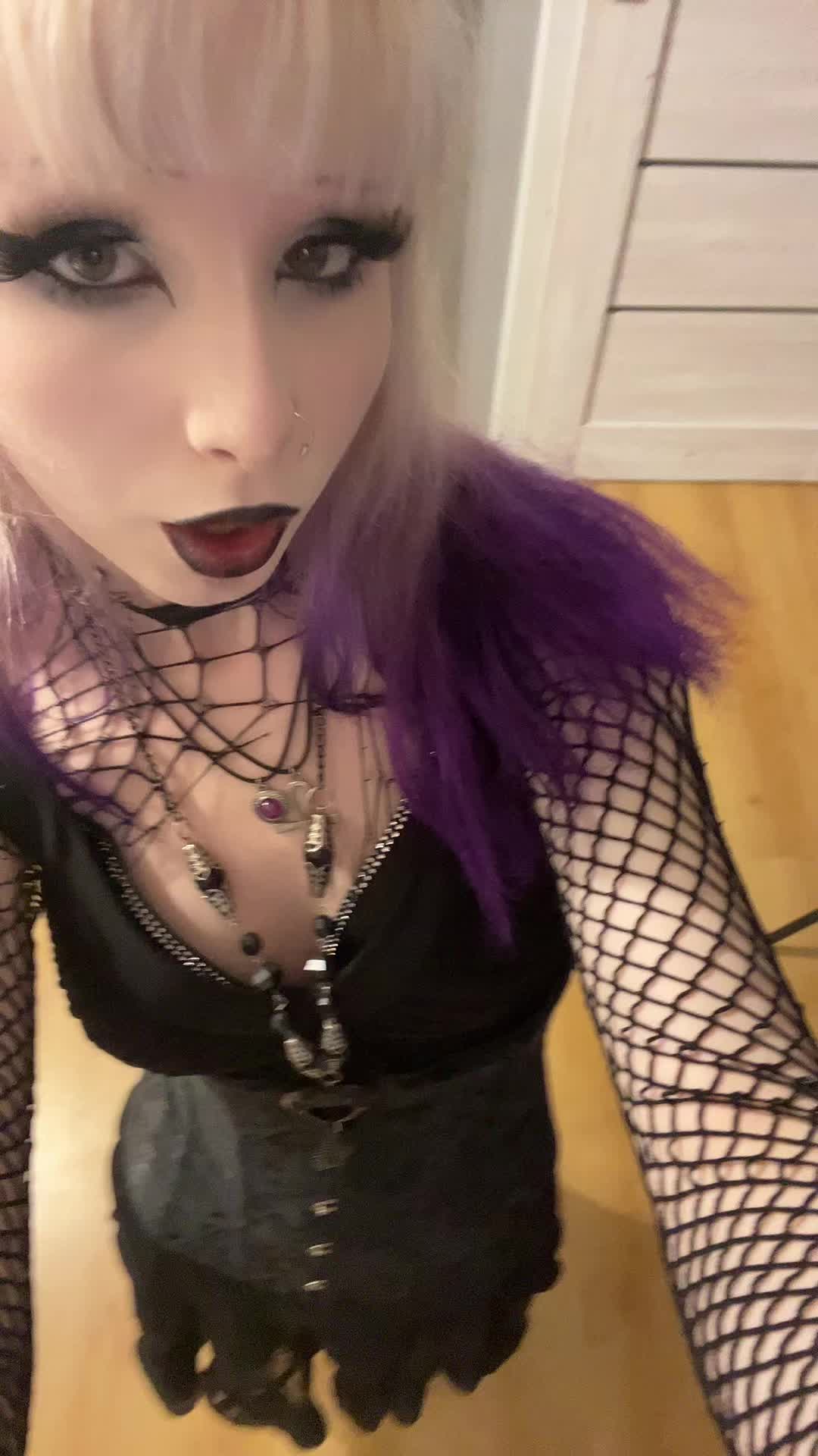 @darkdahlia🦇