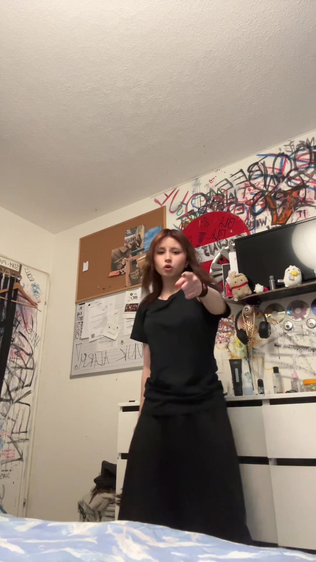 @CALLMEV☣️
