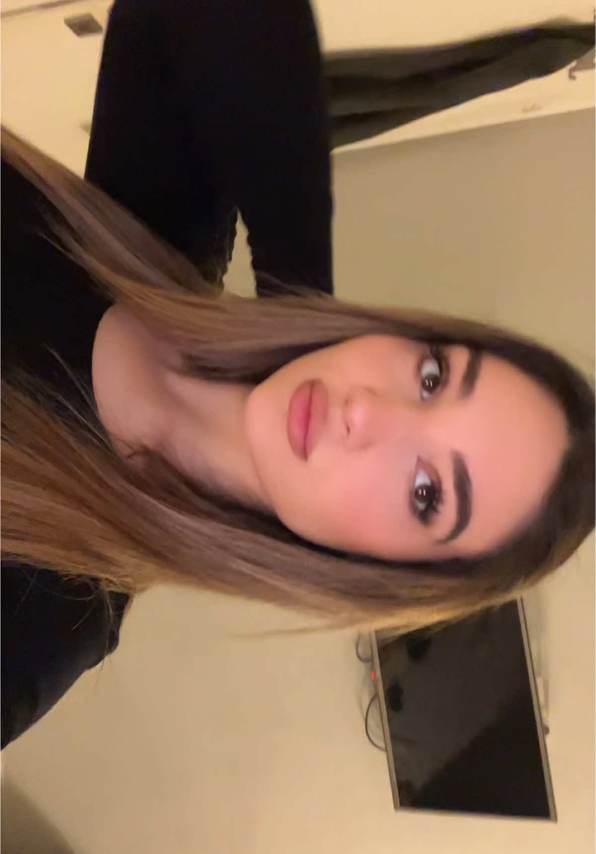 @𝓥