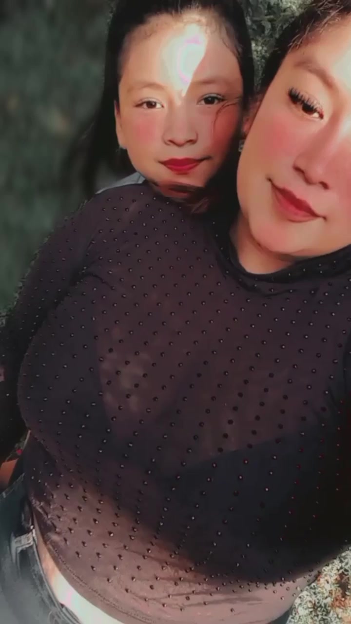 @Andrea 🦋🍒