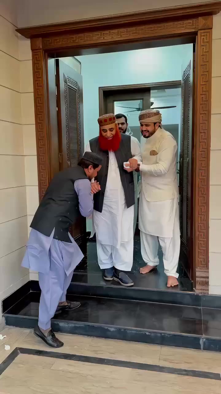 @خاک پائے درِ مرشد