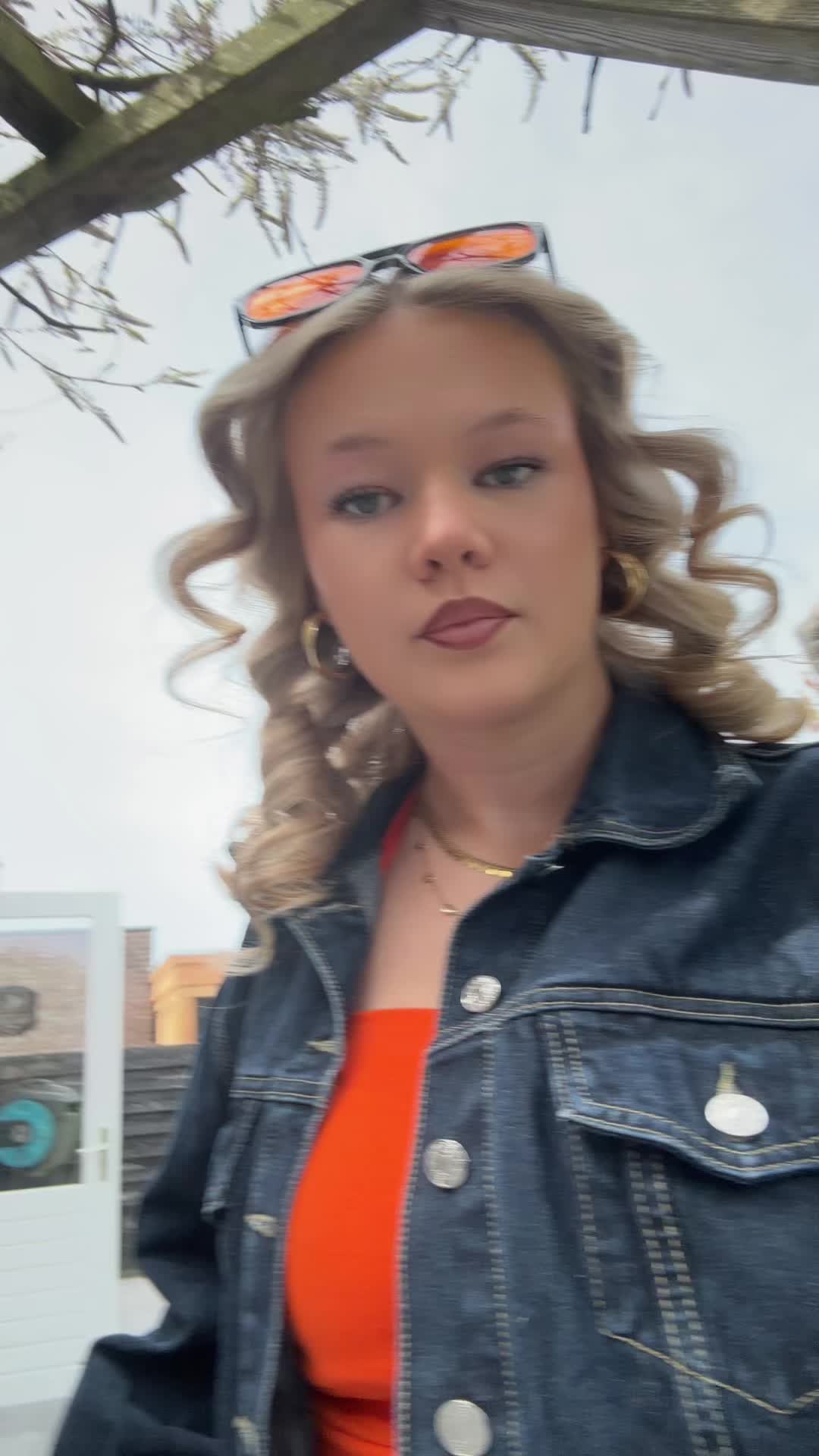 @𝐒𝐚𝐧𝐧𝐞🌞🌺🍸