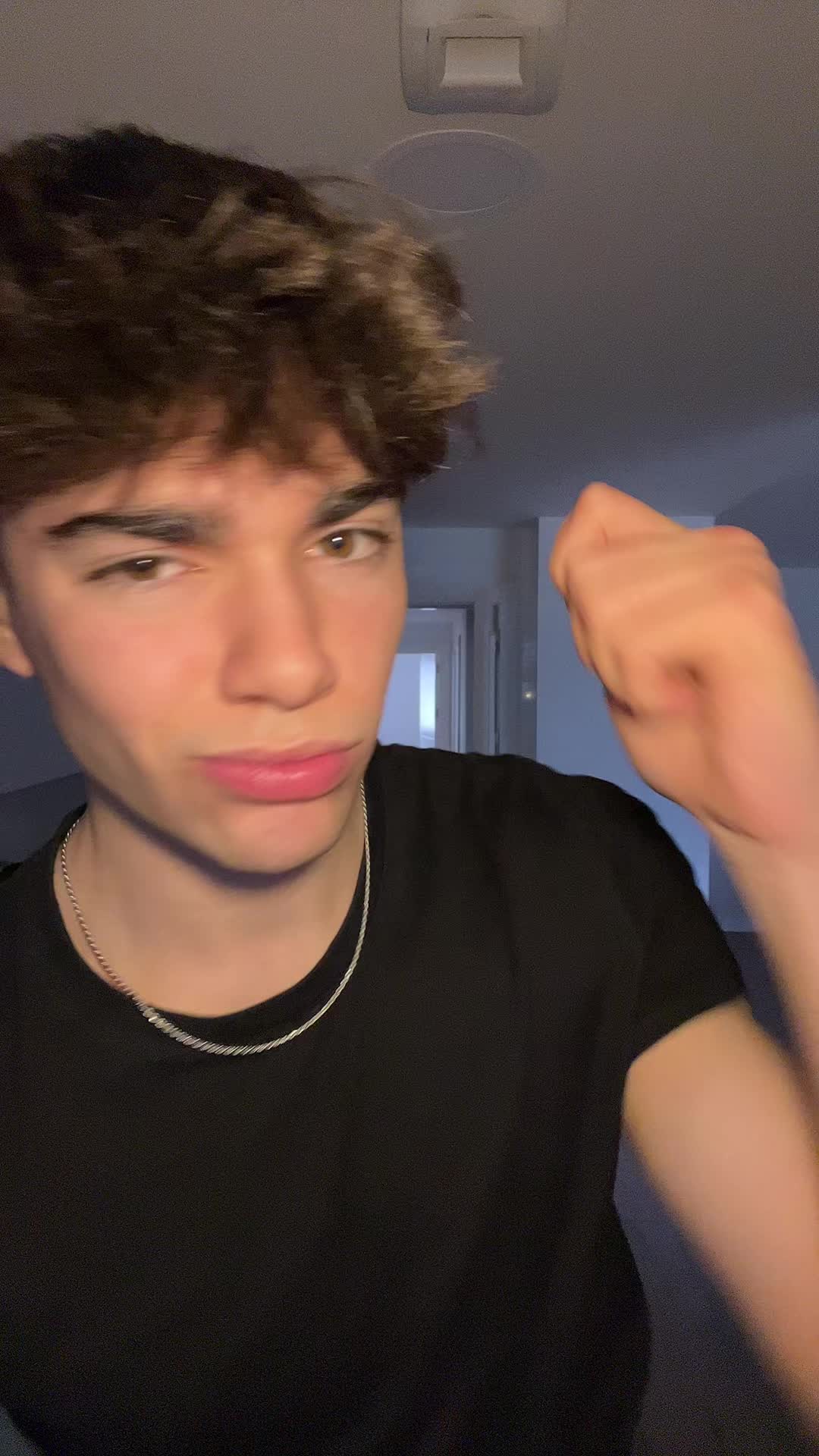 @𝐀́ 𝐋 𝐕 𝐀 𝐑 𝐎