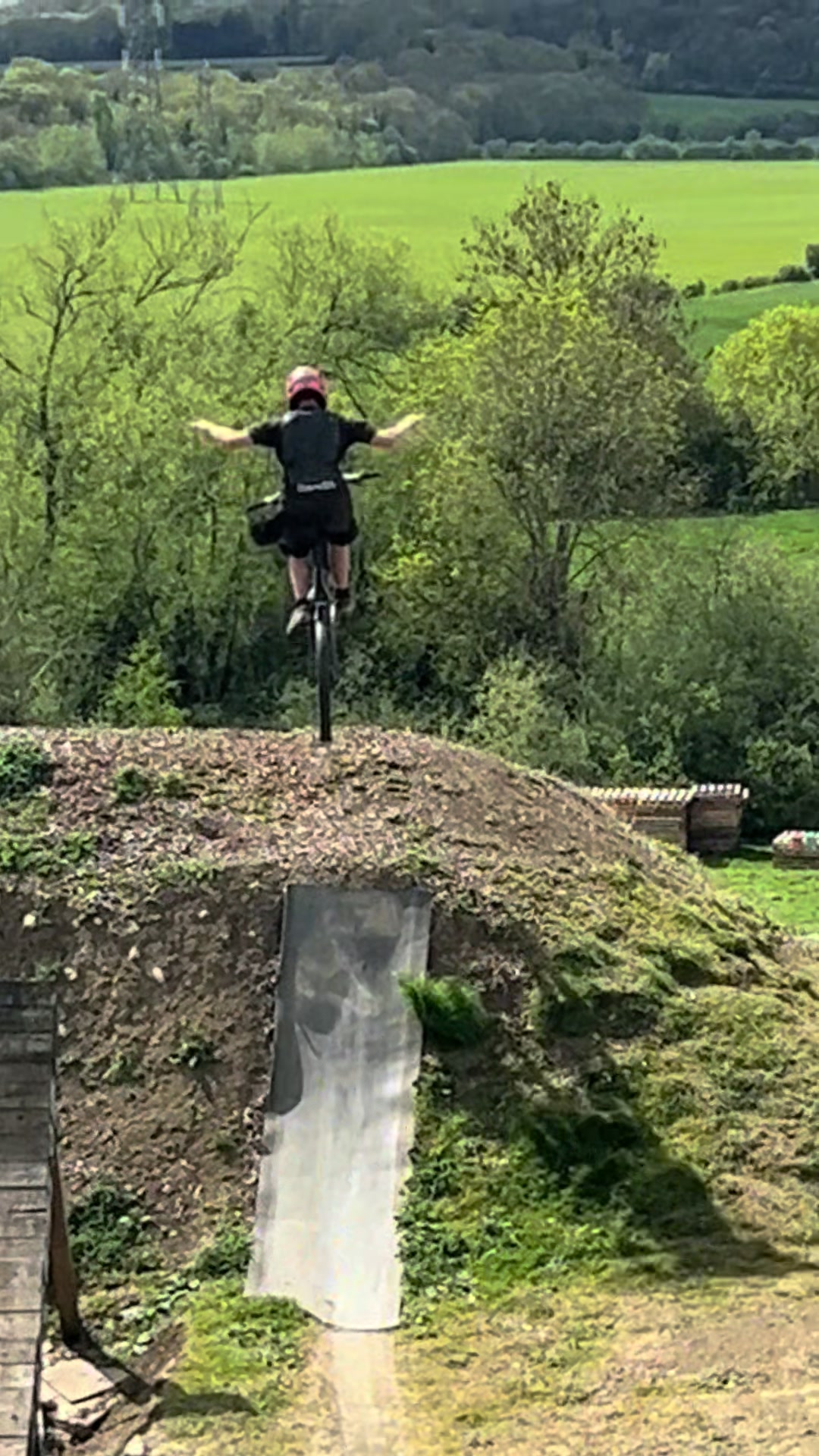 @Elliott_bikes