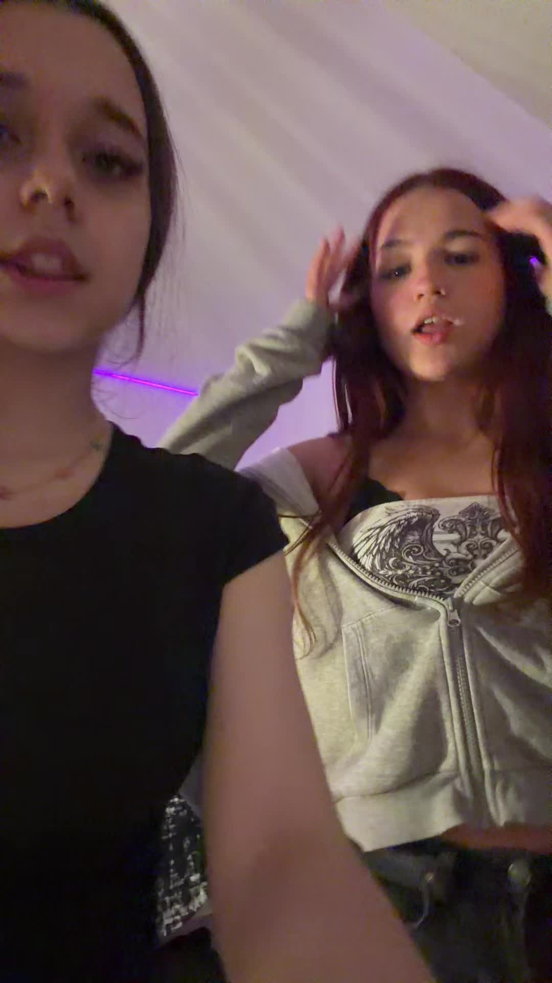 @vicky