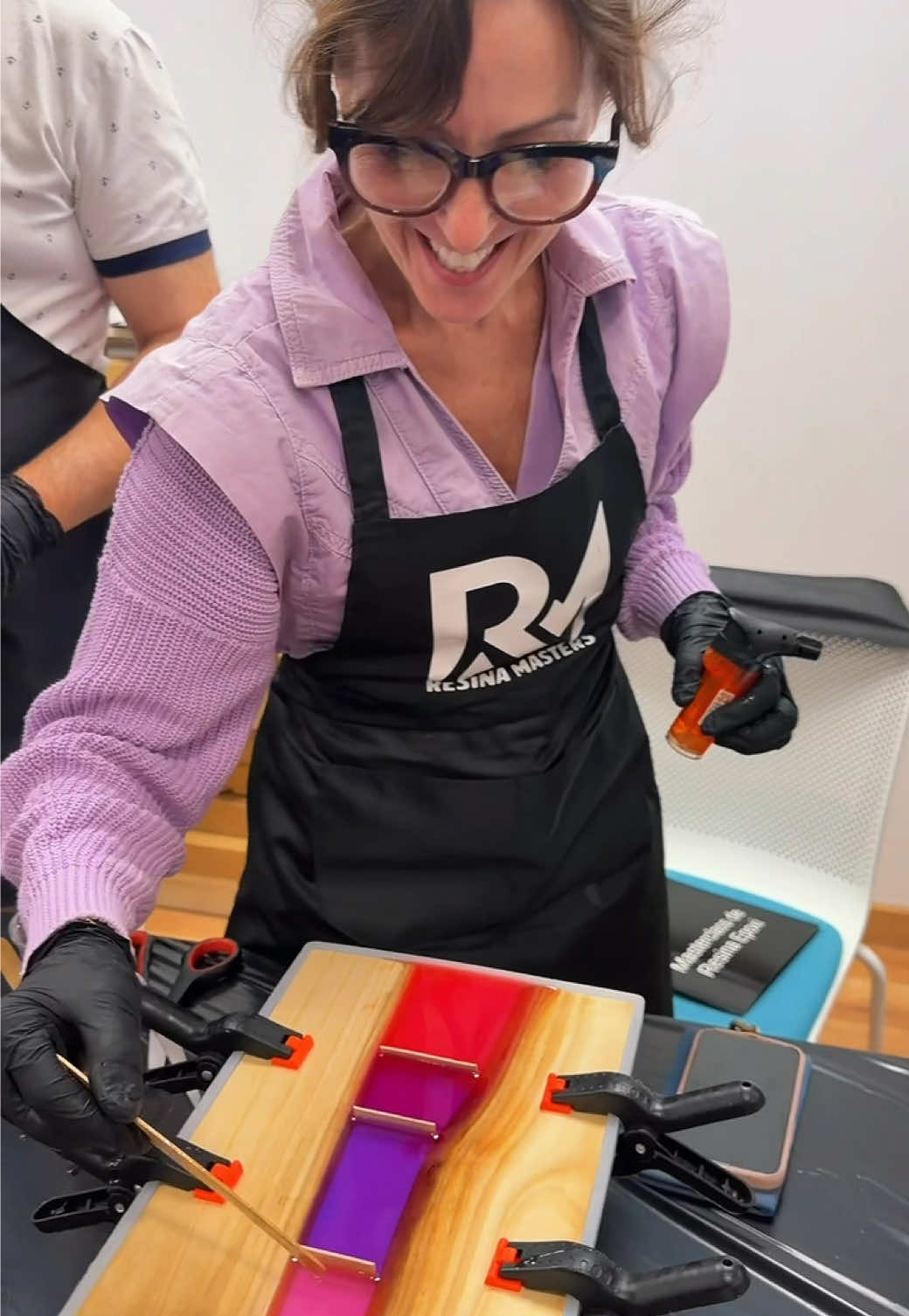 @ResinaMasters.com
