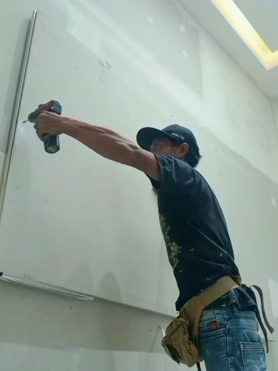 @Gombey