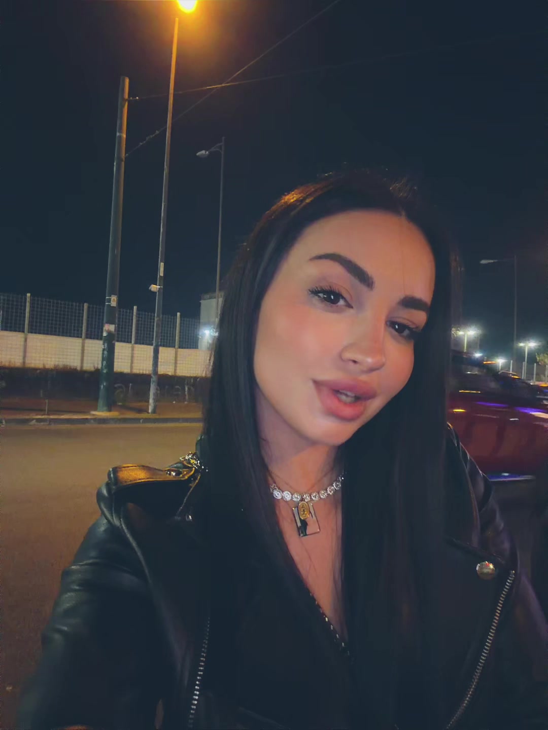 @SnowWhite🖤