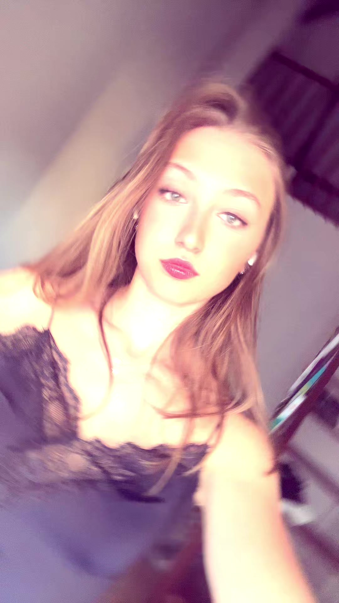 @🐝