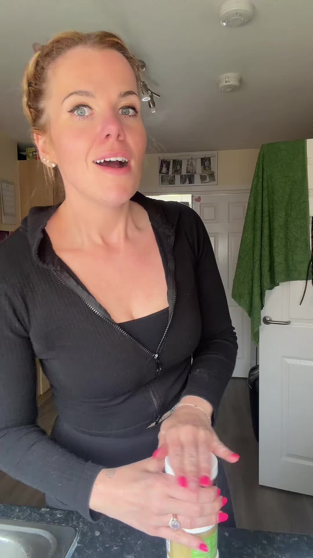 @Danielle Carmen Button