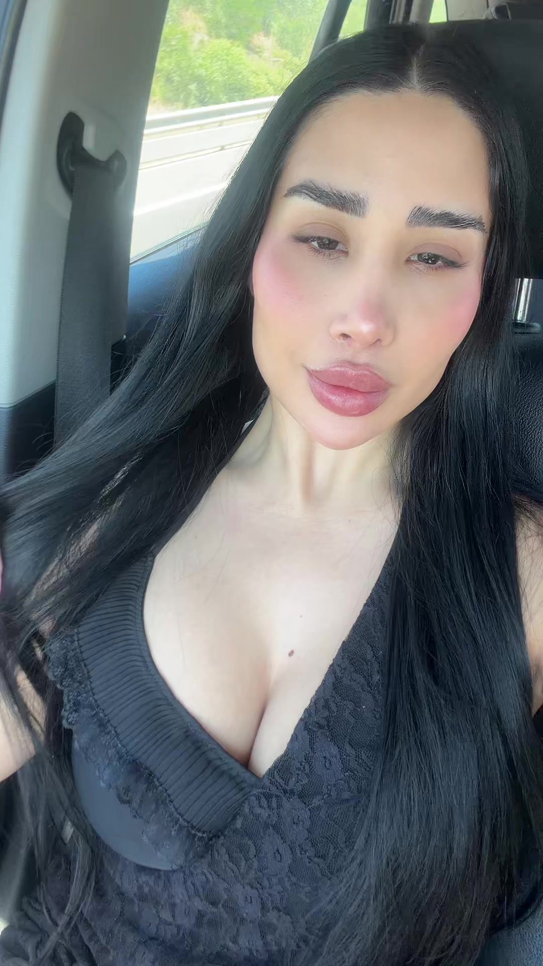 @𝙼 𝙰 𝙽 𝙸 𝚀 𝚄 𝙴 🍒