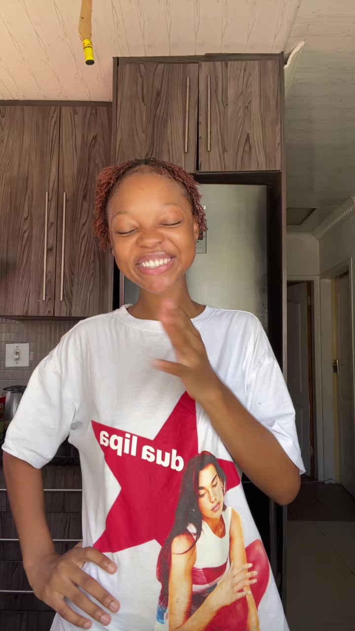 @Tshiamo