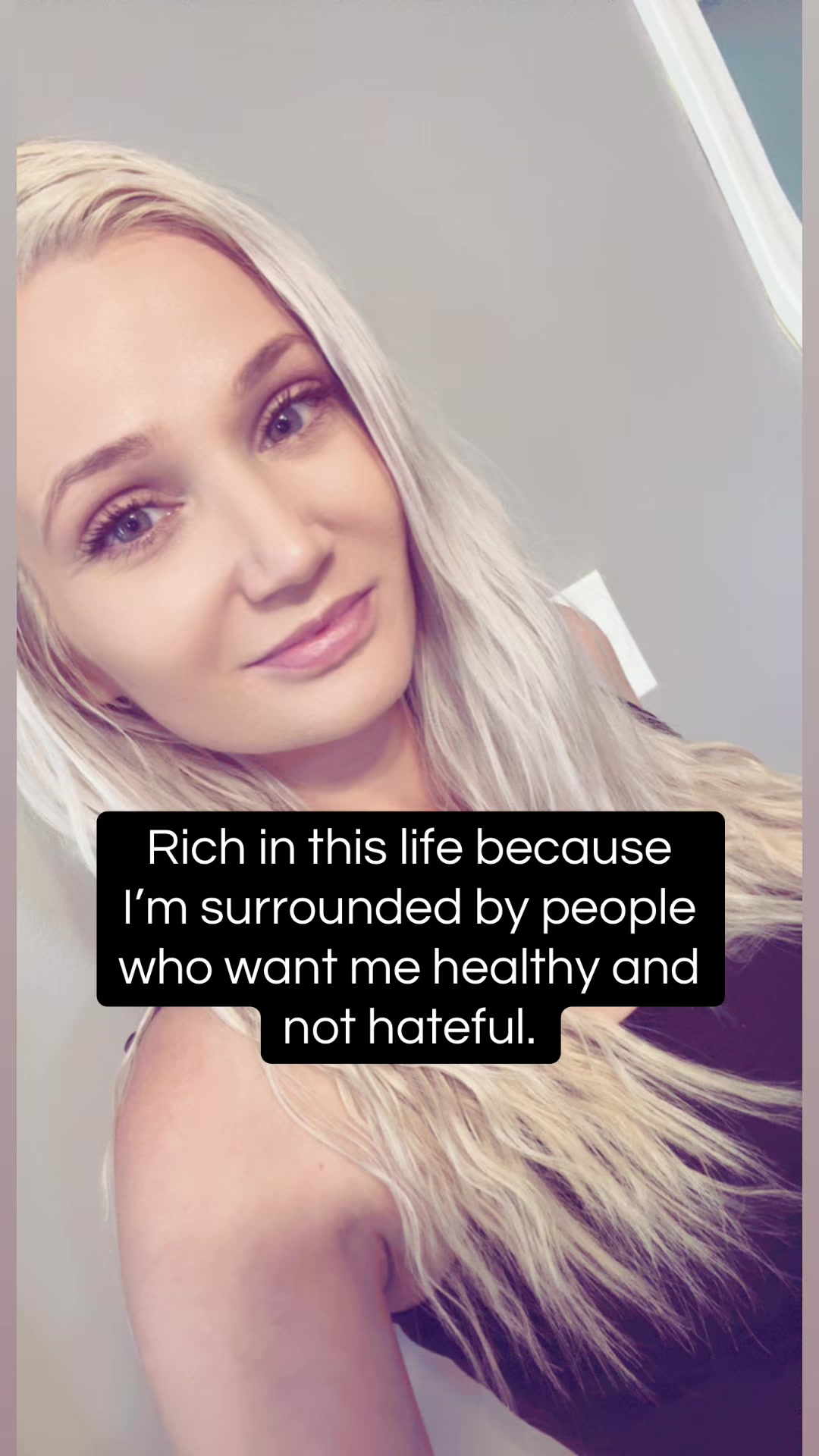 @Reneeinhercar