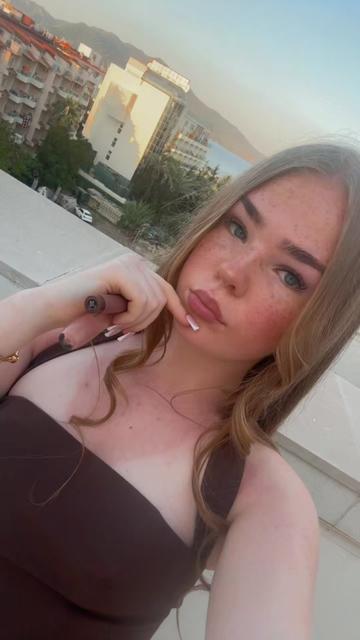@Mazie-Rae