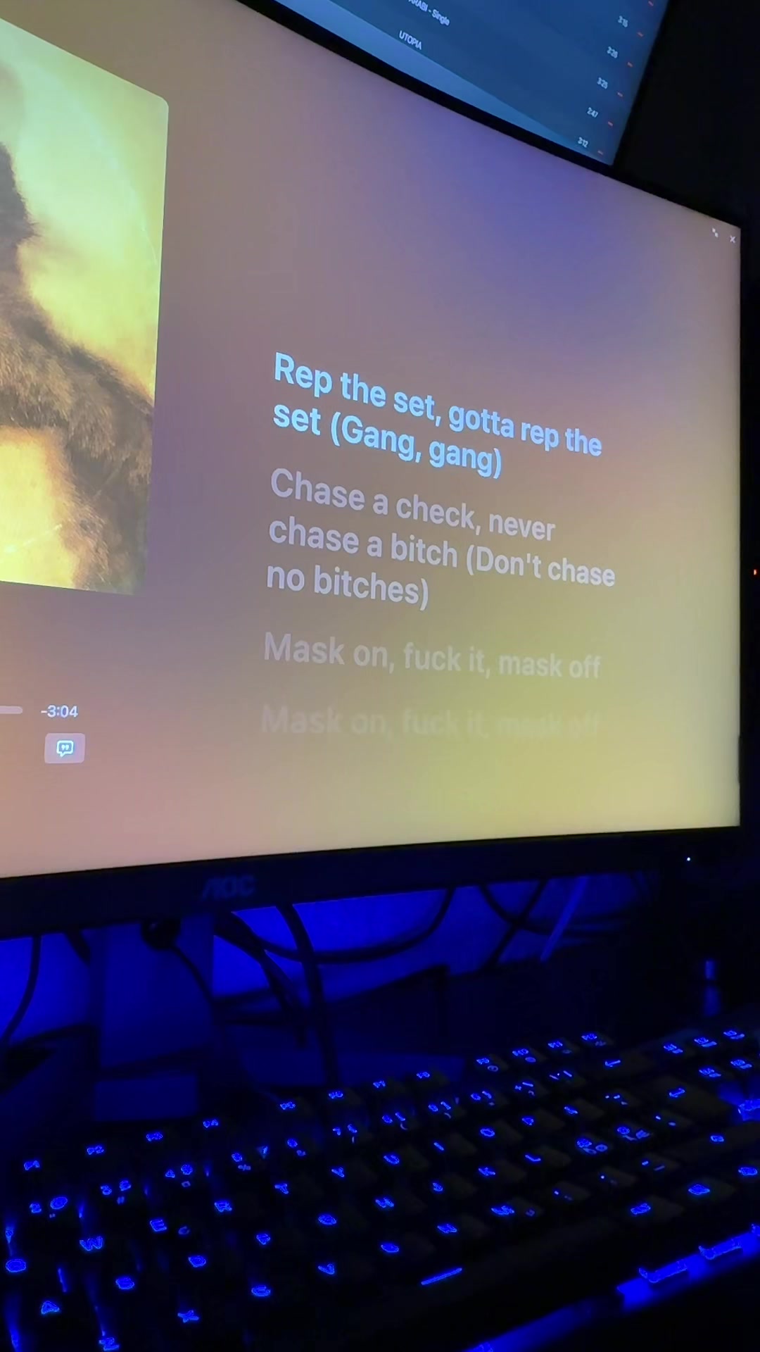 @🎧