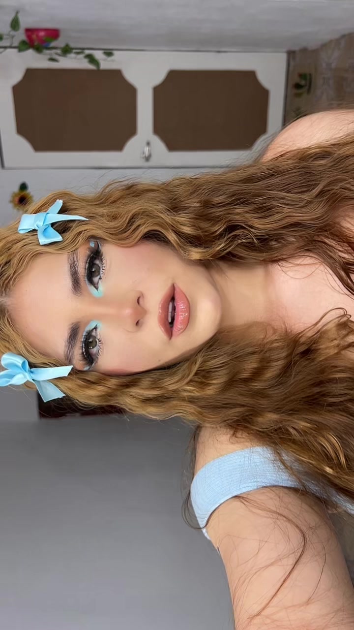 @Luz Estrada 🐺🖤