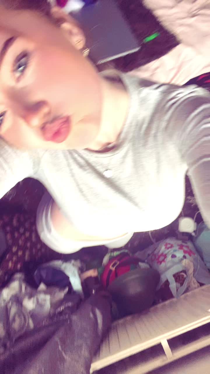 @Ella