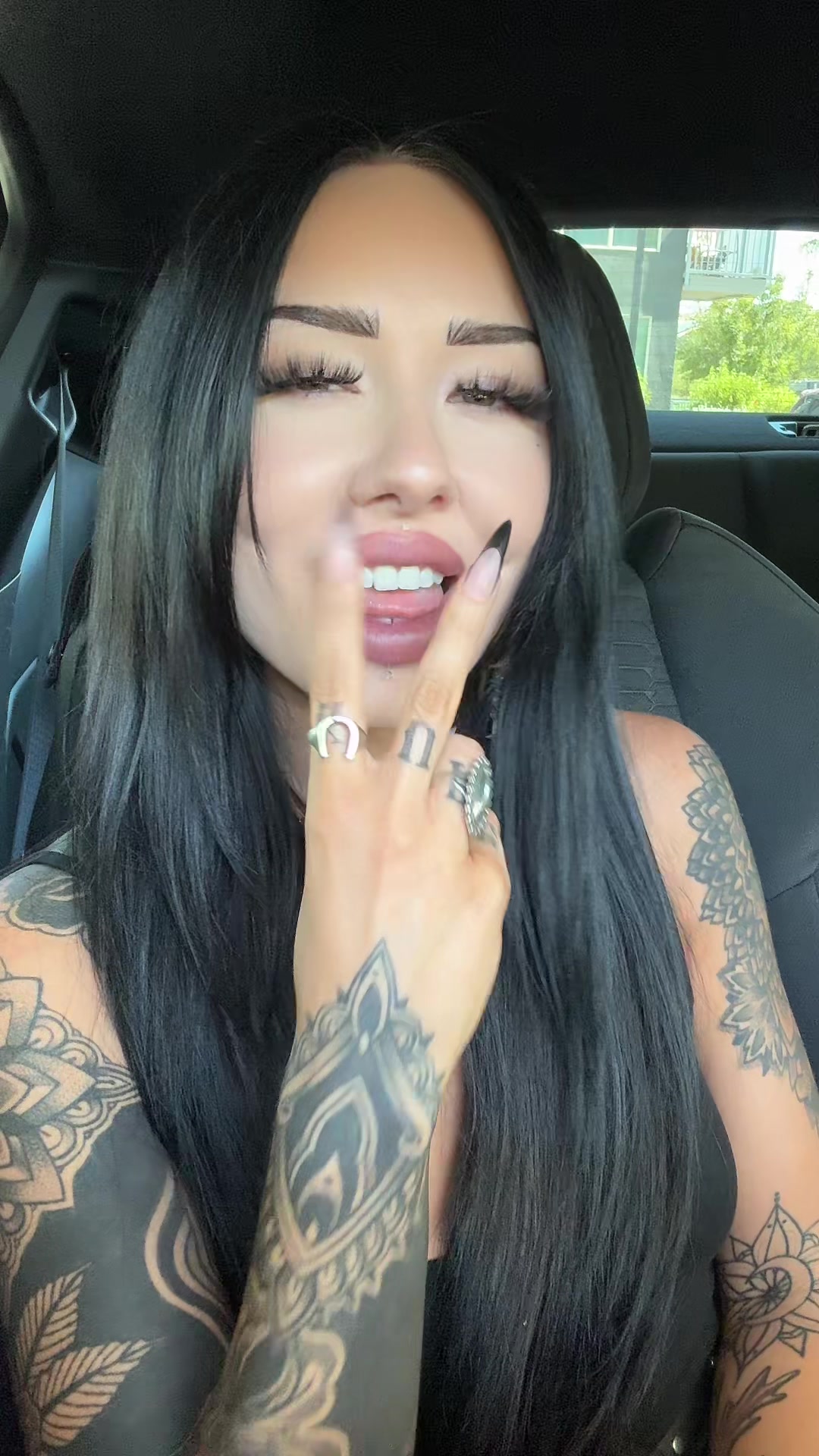 @_leighla_meagan_