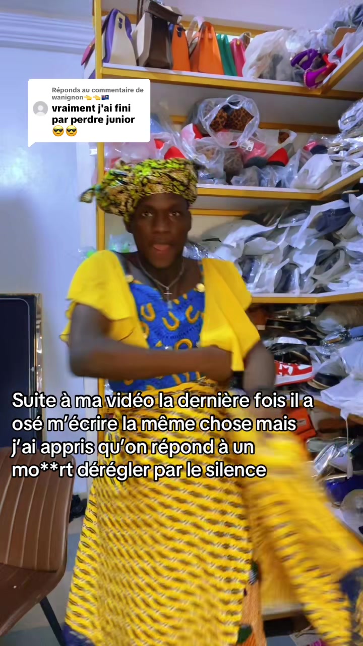 @M&Eacute;M&Eacute; JULIE L'INTERNATIONAL 🌊