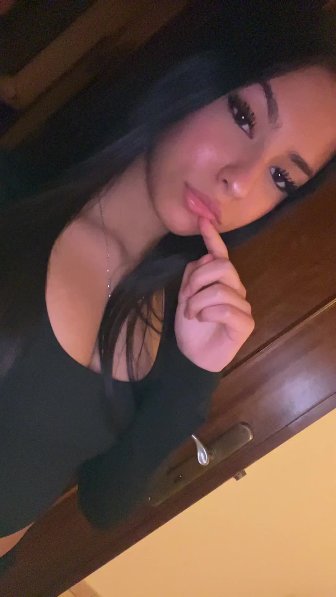@sabrina