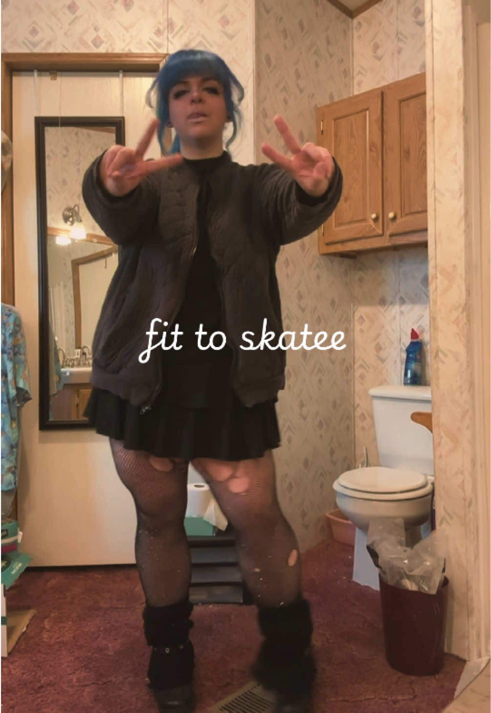@⃟