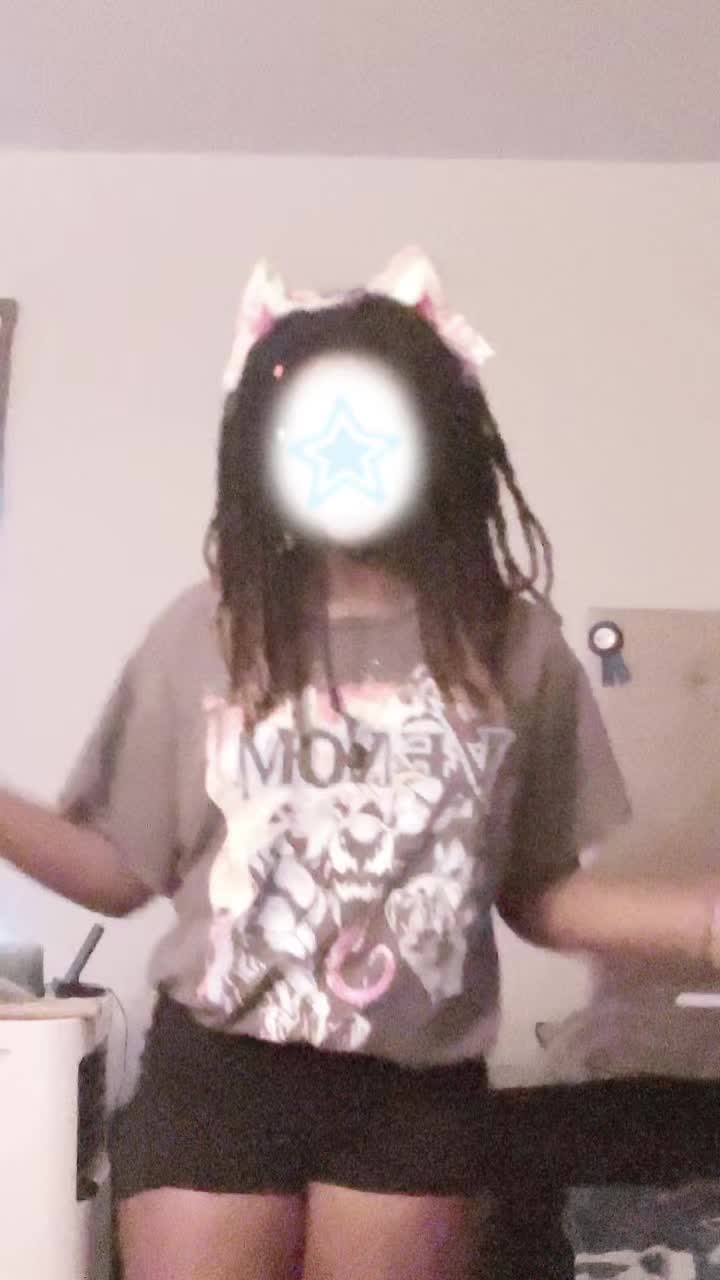 @strawberry._.paws0