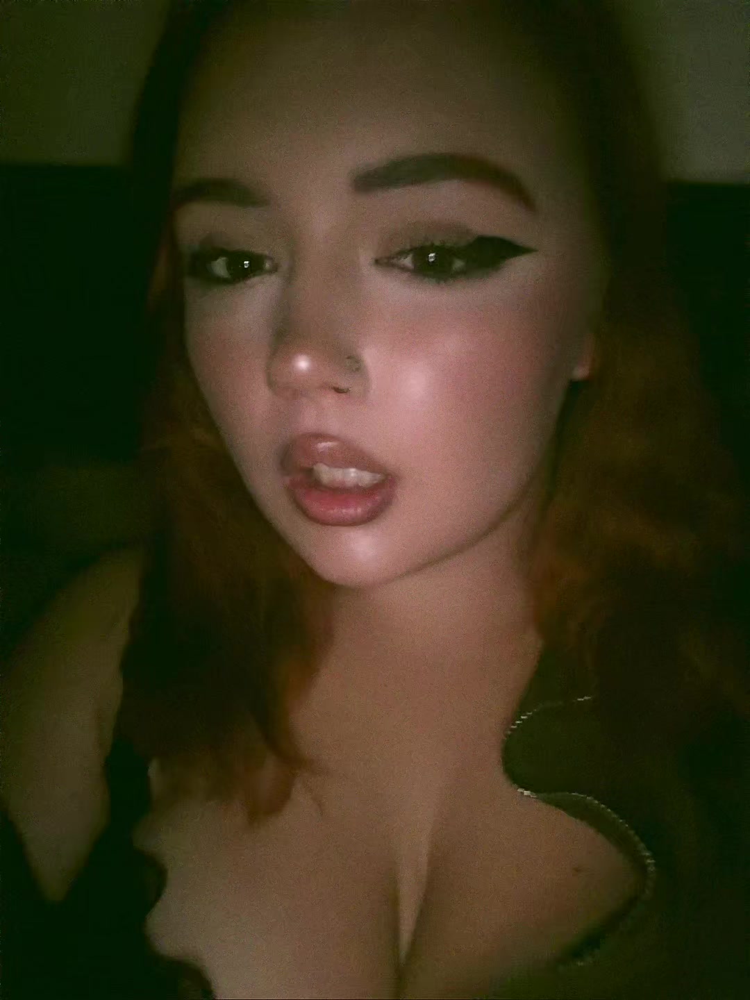 @𝐂𝐡𝐥𝐨𝐞 ꨄ︎