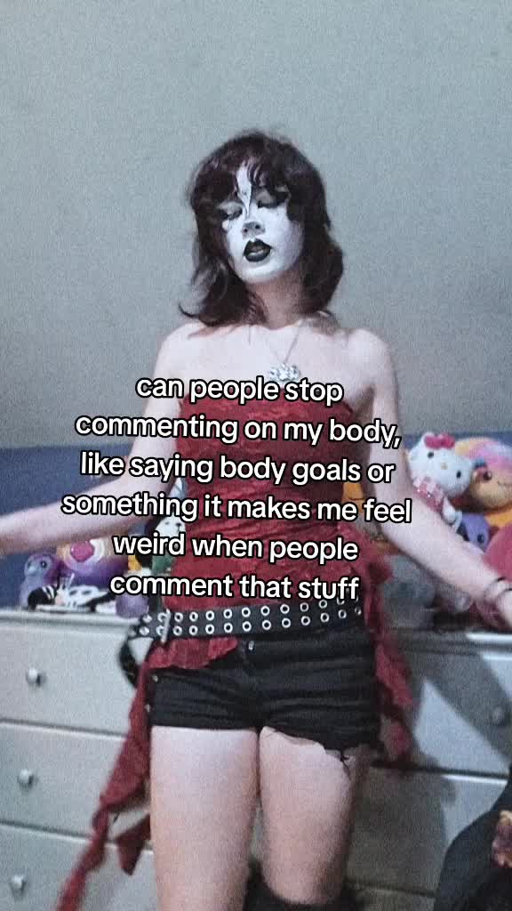 @str3tchy.intestines