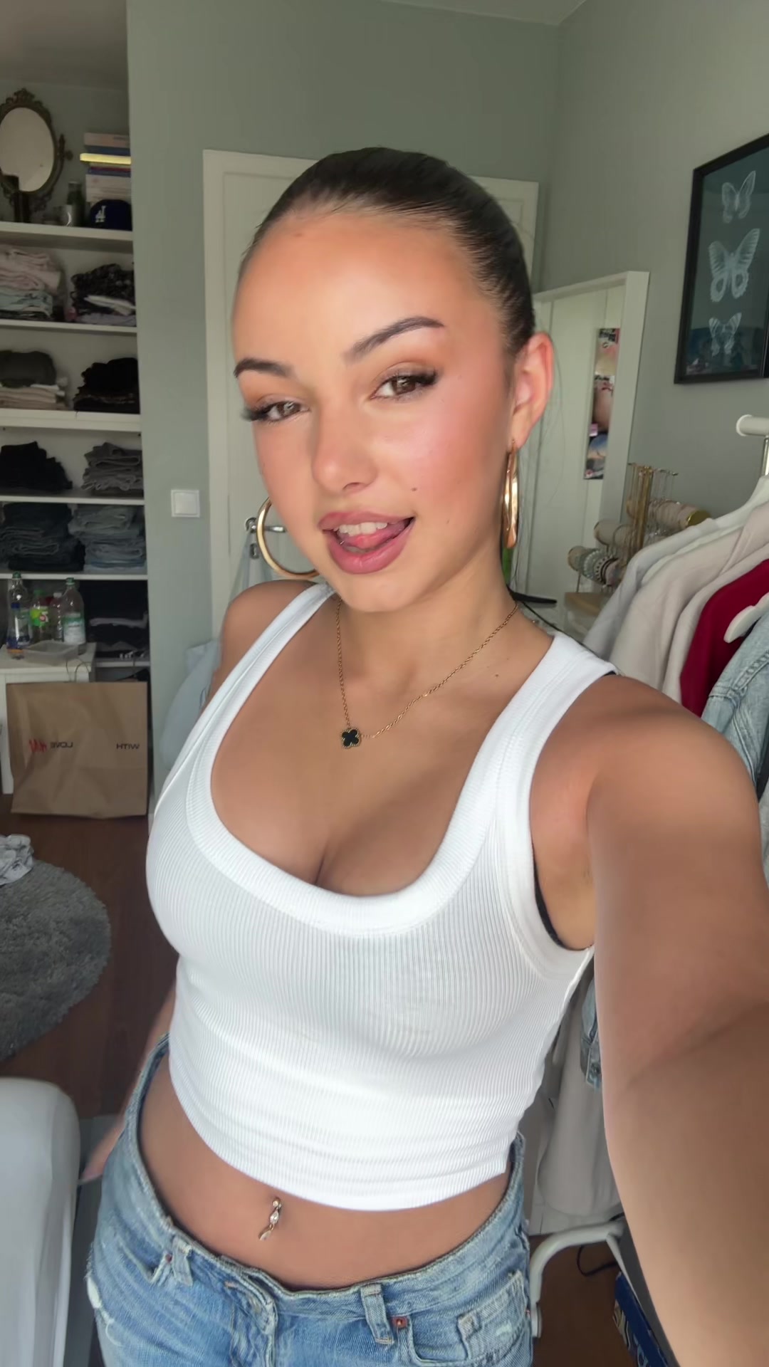 @𝑨𝑺