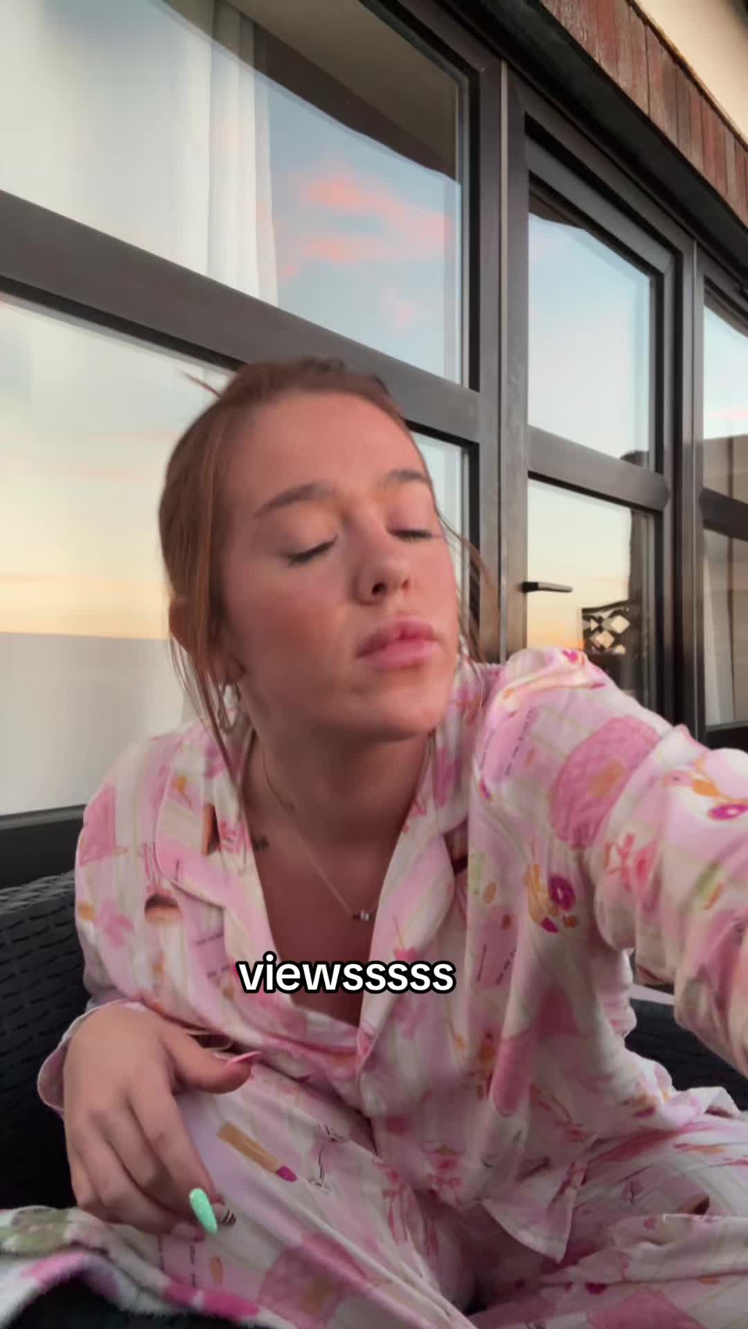 @caitlinjmcg