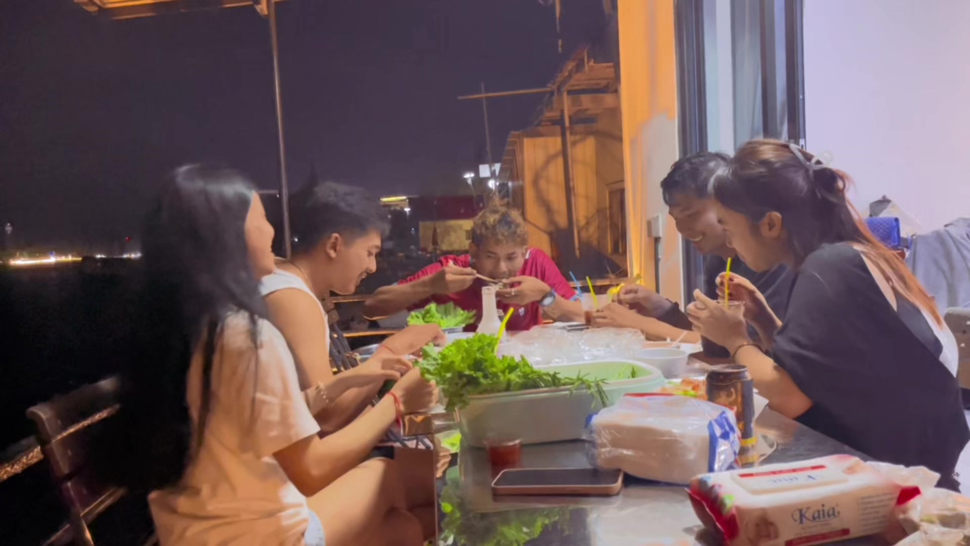 @Chhen | គីម រ៉ាឆេន