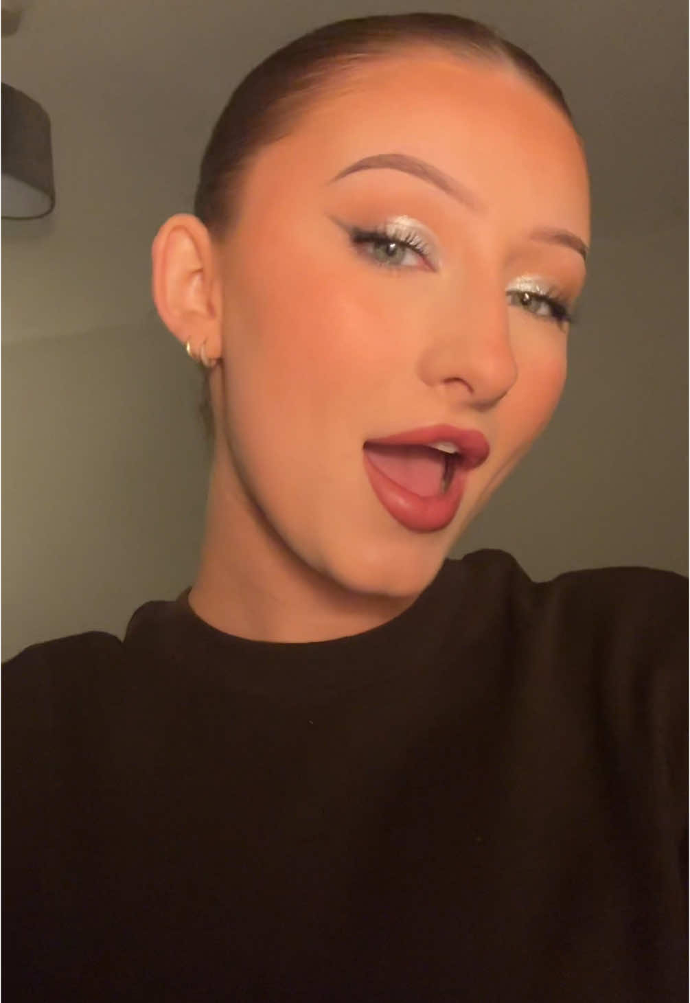 @hollyy.roberts