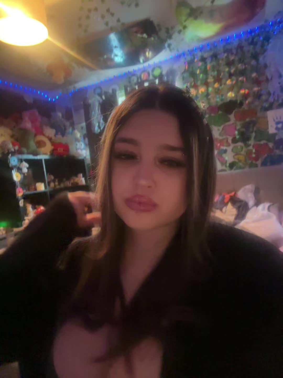@𝐄𝐥𝐥𝐚𝐓𝐡𝐞𝐂𝐫𝐞𝐚𝐭𝐨𝐫🪼