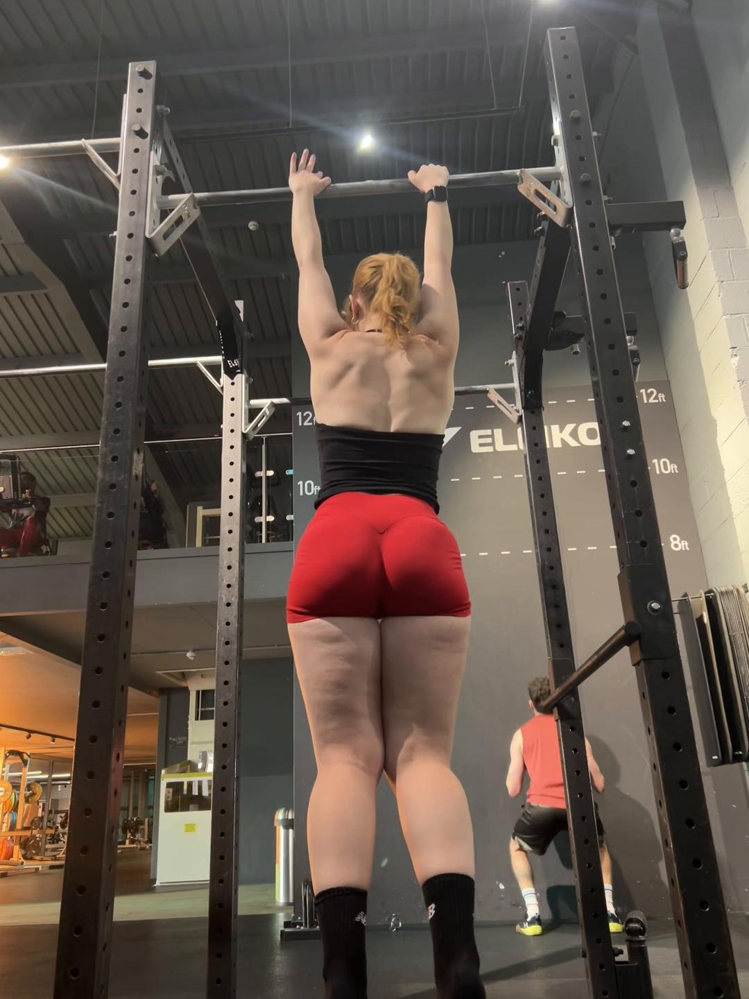 @hollyz12345