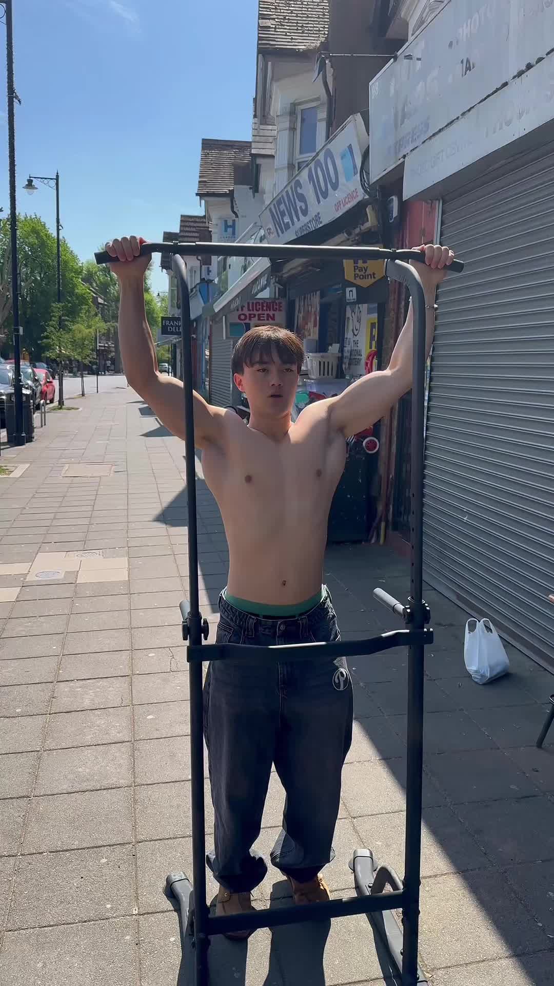 @hqlondon