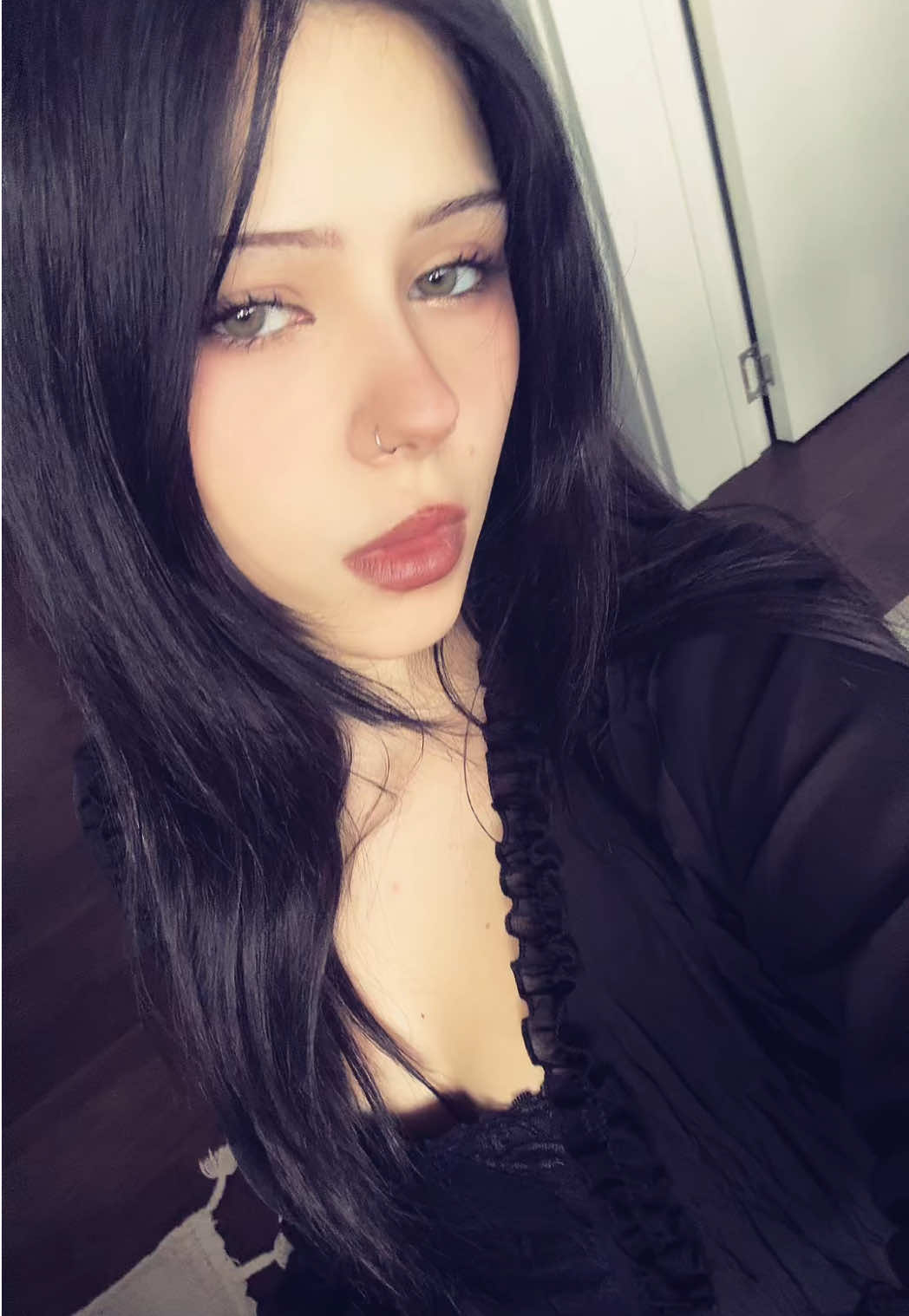 @✧・゚: * ❀ iva ❀: *✧・゚