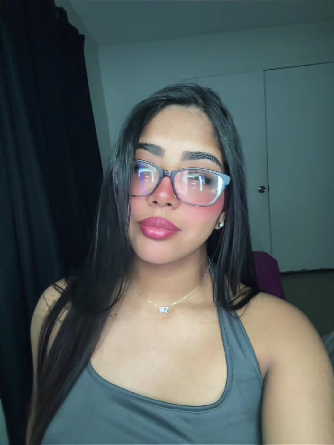 @Yvls