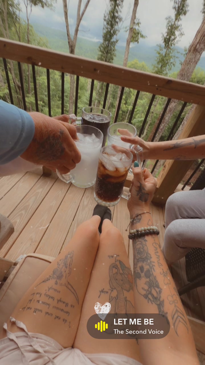 @🫠 sassy vibes 🫠